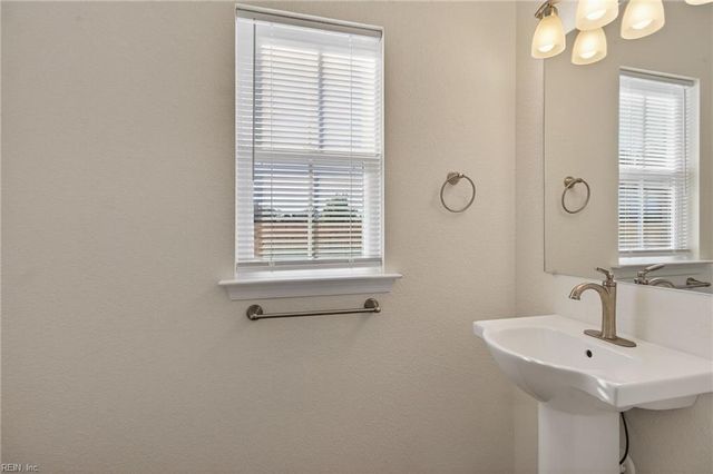 1103 Peartree RD, Elizabeth City, NC 27909