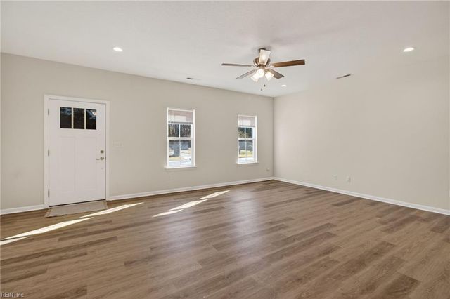 1103 Peartree RD, Elizabeth City, NC 27909