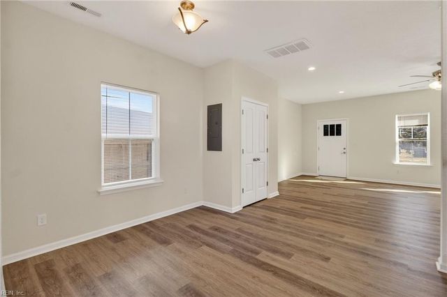 1103 Peartree RD, Elizabeth City, NC 27909