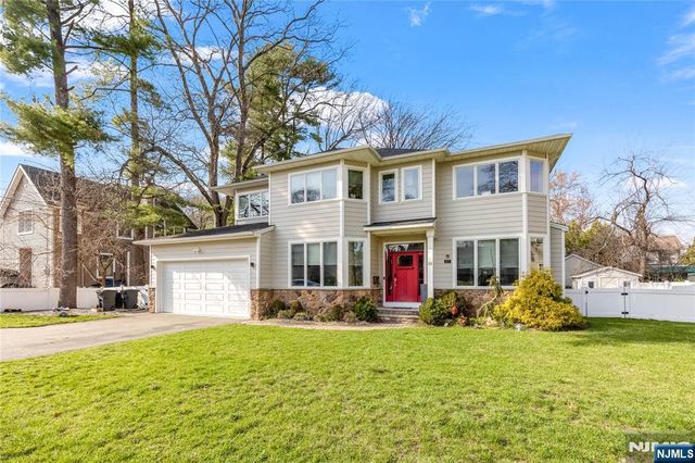 87 Monroe Avenue, Cresskill, NJ 07626