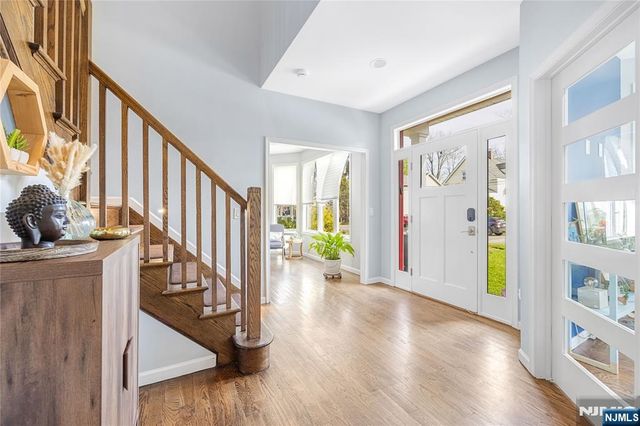 87 Monroe Avenue, Cresskill, NJ 07626