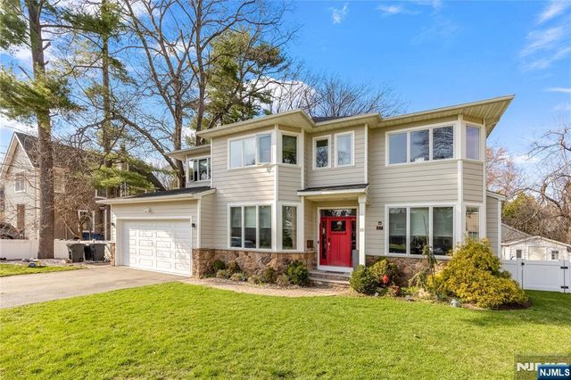 87 Monroe Avenue, Cresskill, NJ 07626