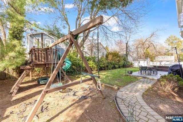 87 Monroe Avenue, Cresskill, NJ 07626