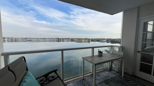 1301 NE Miami Gardens Drive 514w, Miami, FL 33179