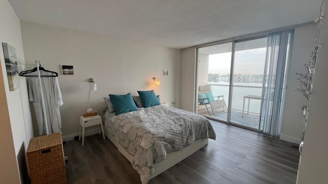 1301 NE Miami Gardens Drive 514w, Miami, FL 33179