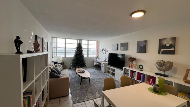 1301 NE Miami Gardens Drive 514w, Miami, FL 33179