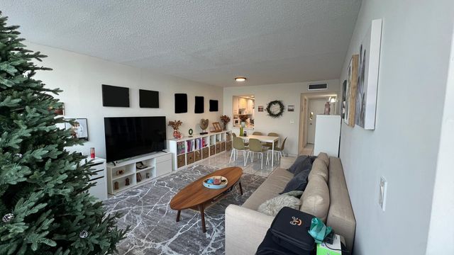 1301 NE Miami Gardens Drive 514w, Miami, FL 33179