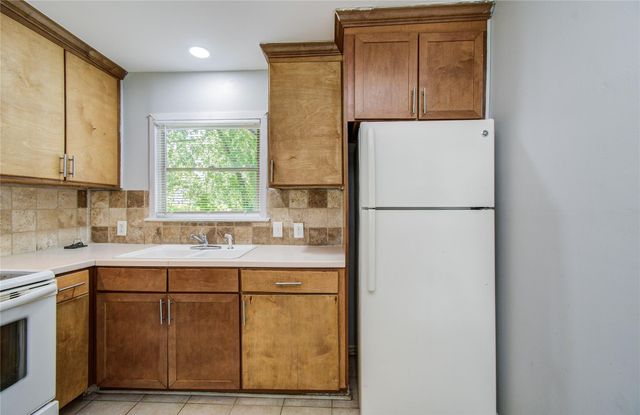 6830 New York Street, Houston, TX 77021