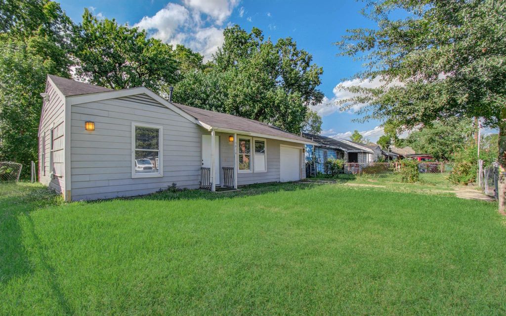 6830 New York Street, Houston, TX 77021