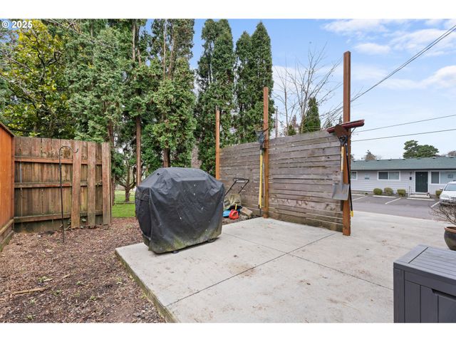 114 PINE St, St Helens, OR 97051