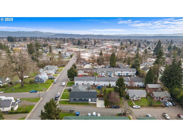 114 PINE St, St Helens, OR 97051