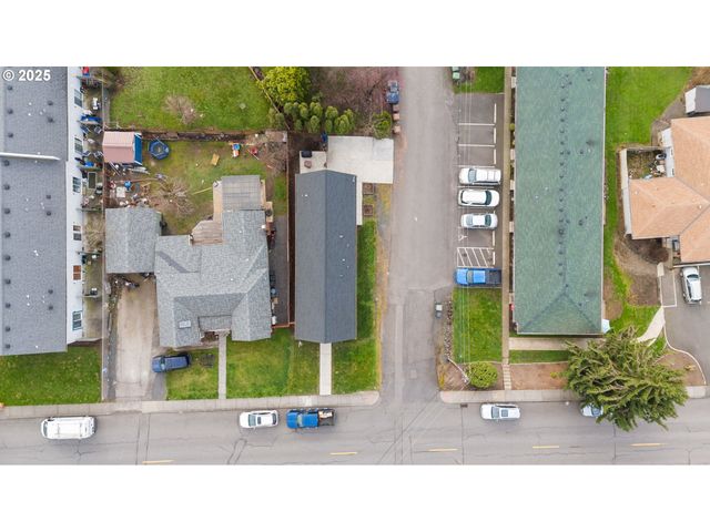 114 PINE St, St Helens, OR 97051