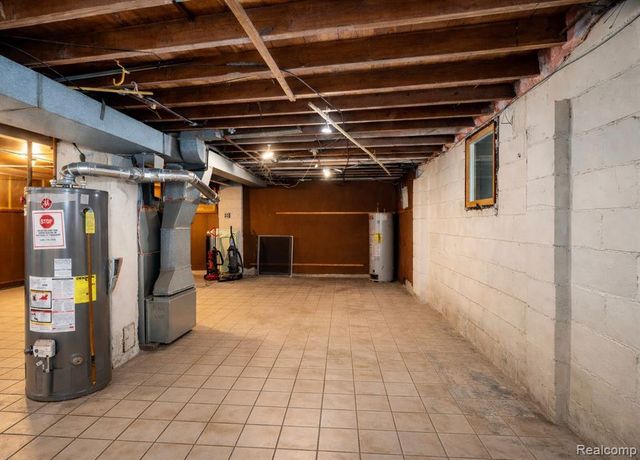 11655 Mitchell Street, Hamtramck, MI 48212