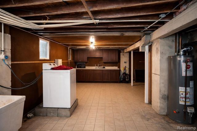 11655 Mitchell Street, Hamtramck, MI 48212