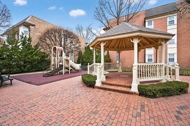 20716 Melissa Court 1653, Bayside, NY 11360