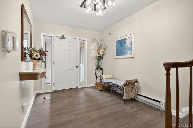 20716 Melissa Court 1653, Bayside, NY 11360