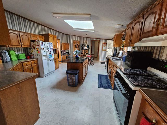 3488 Wabash Road, Rochester, IN 46975