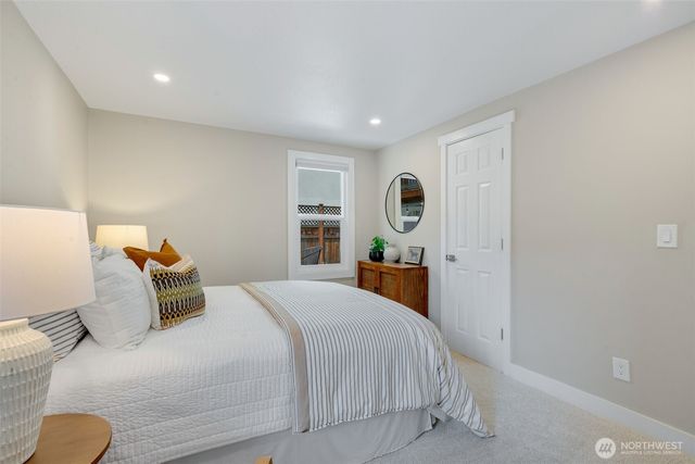 3700 NE 74th Place, Seattle, WA 98115