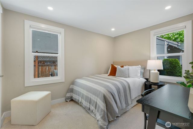 3700 NE 74th Place, Seattle, WA 98115