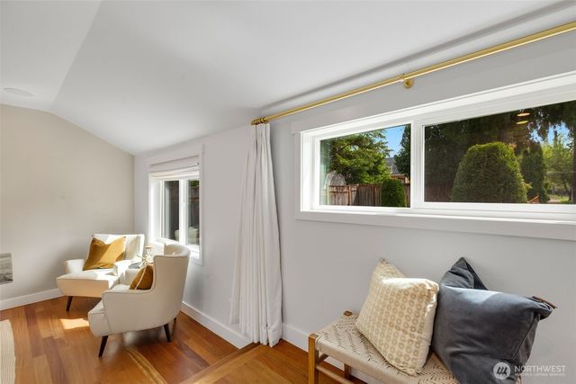 3700 NE 74th Place, Seattle, WA 98115