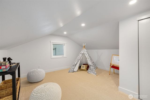 3700 NE 74th Place, Seattle, WA 98115