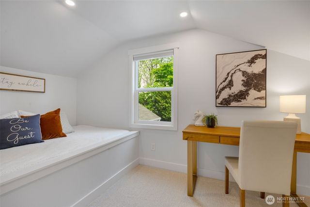 3700 NE 74th Place, Seattle, WA 98115
