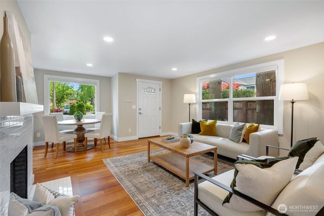 3700 NE 74th Place, Seattle, WA 98115