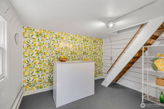 3700 NE 74th Place, Seattle, WA 98115