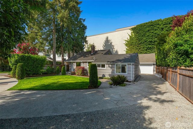 3700 NE 74th Place, Seattle, WA 98115
