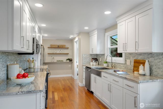 3700 NE 74th Place, Seattle, WA 98115