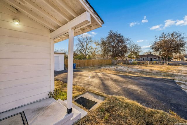 330 Uvalde, San Antonio, TX 78210