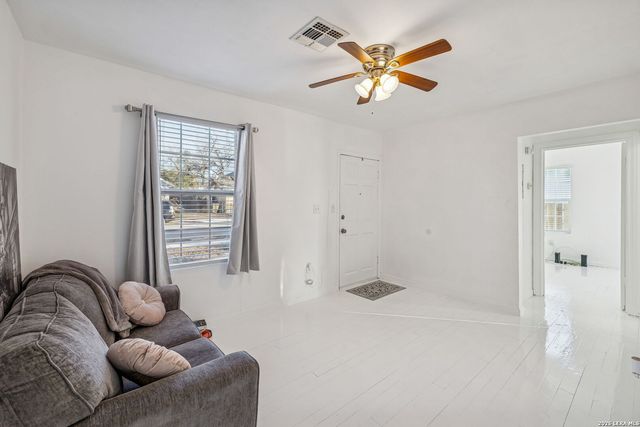 330 Uvalde, San Antonio, TX 78210