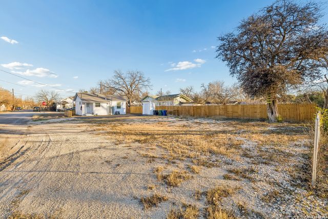 330 Uvalde, San Antonio, TX 78210