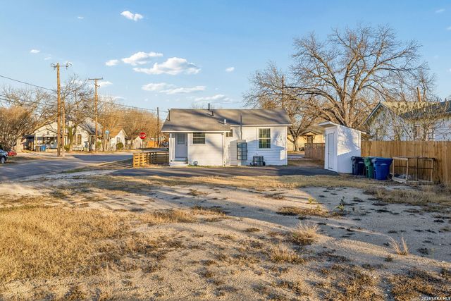 330 Uvalde, San Antonio, TX 78210