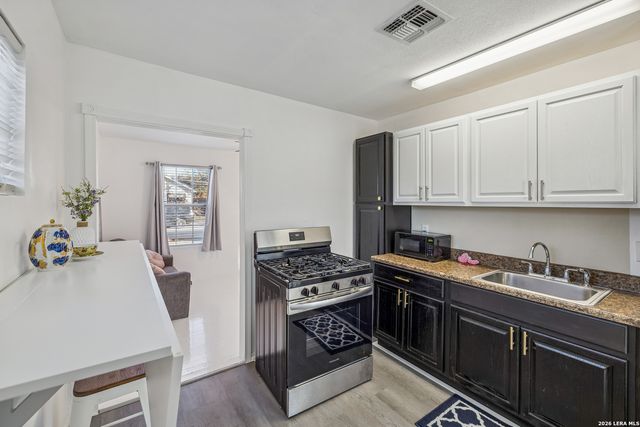 330 Uvalde, San Antonio, TX 78210