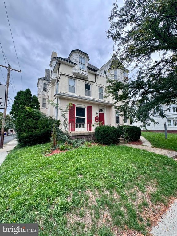 345 KING ST #2, POTTSTOWN, PA 19464 — exterior