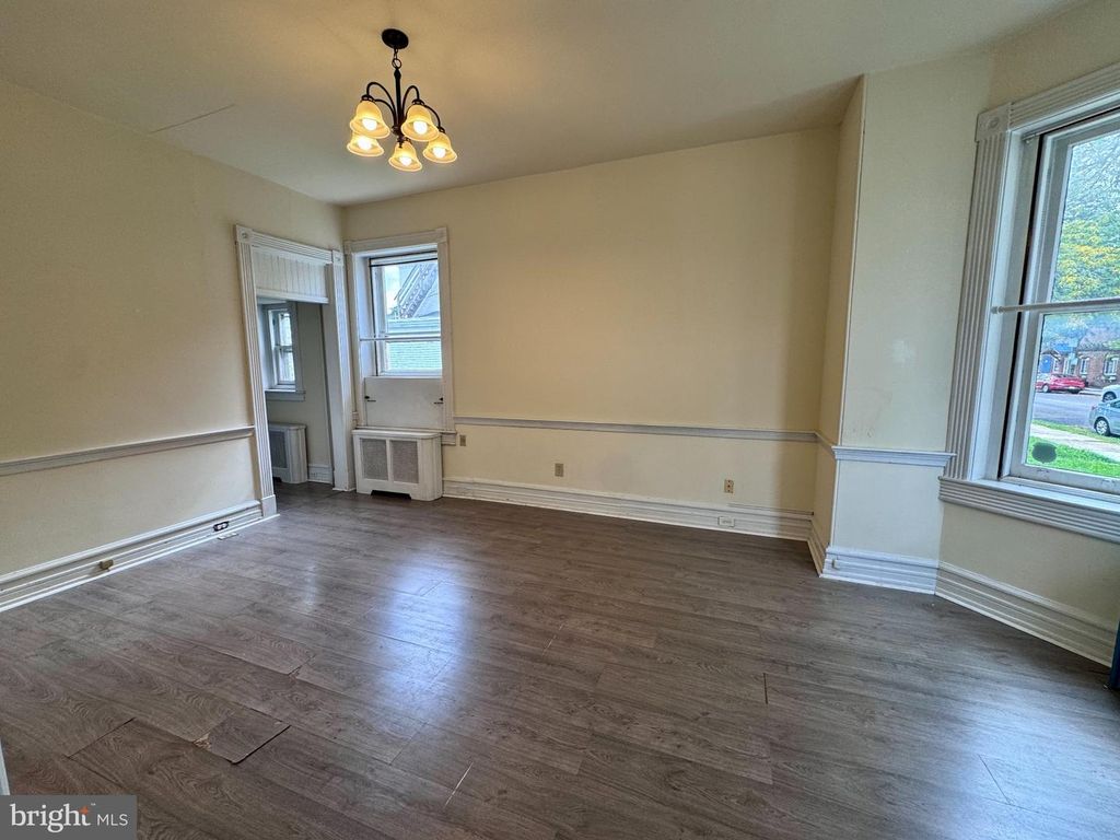 345 KING ST #2, POTTSTOWN, PA 19464 — photo 2