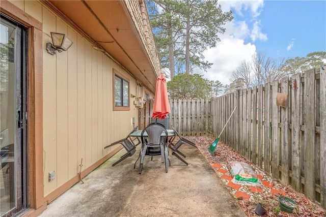 1473 Monterry PL, Newport News, VA 23608