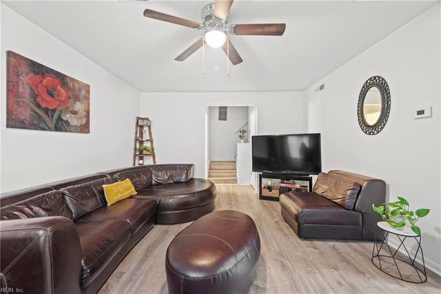 1473 Monterry PL, Newport News, VA 23608