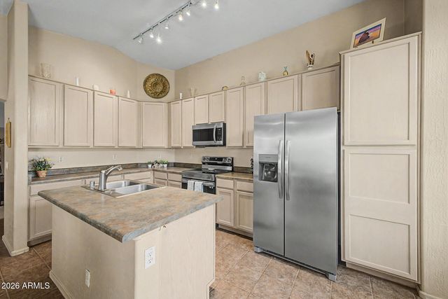 5333 W IAN Drive, Laveen, AZ 85339