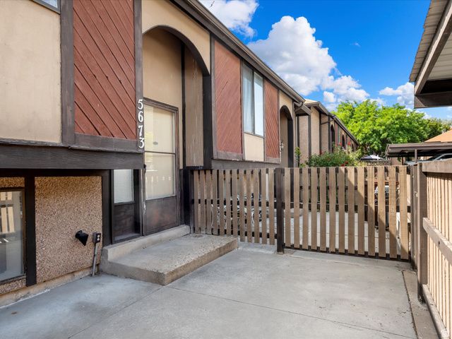 5673 S ASPEN CT, South Ogden, UT 84403