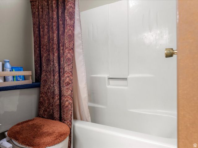5673 S ASPEN CT, South Ogden, UT 84403
