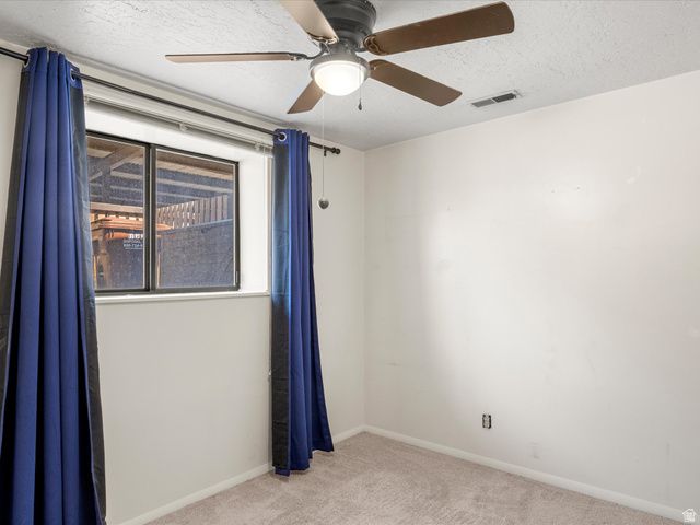 5673 S ASPEN CT, South Ogden, UT 84403