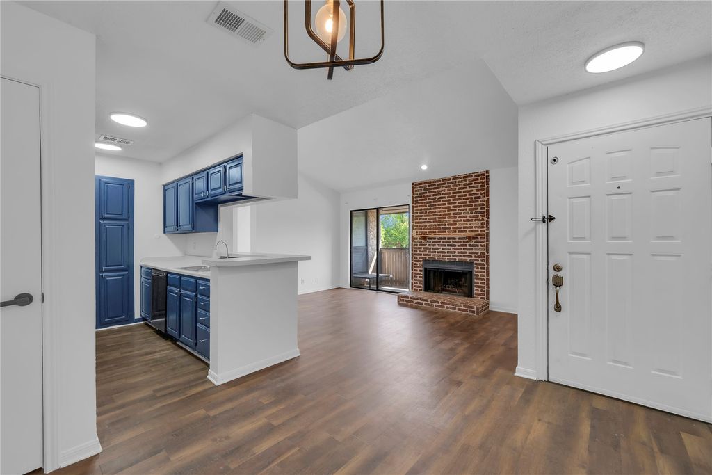 2006 Cloisters Drive 2522, Arlington, TX 76011 — exterior