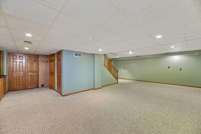 529 Windridge Drive, Chesterton, IN 46304