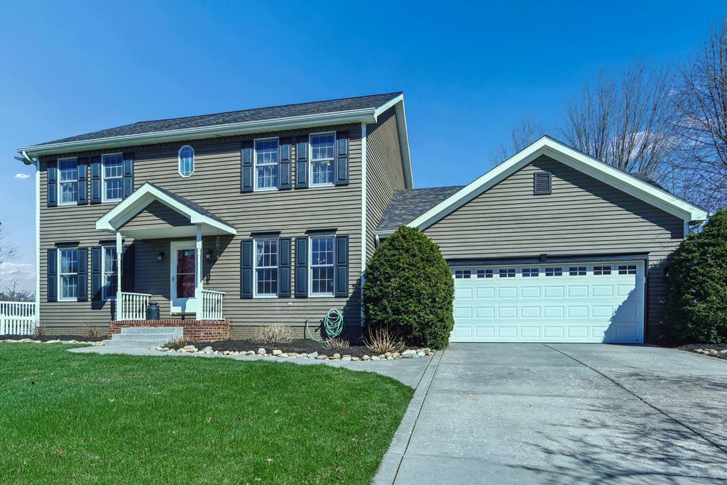 529 Windridge Drive, Chesterton, IN 46304