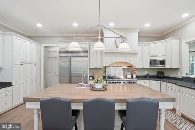 1133 SPRINGVALE RD, Great Falls, VA 22066