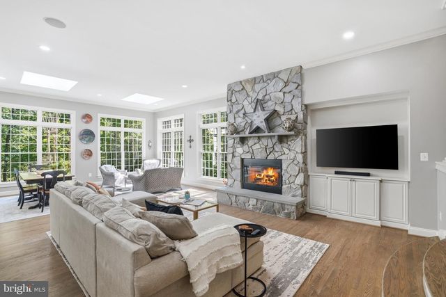 1133 SPRINGVALE RD, Great Falls, VA 22066