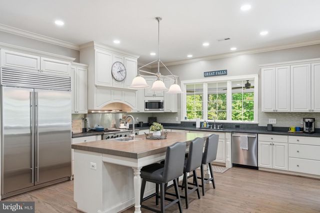 1133 SPRINGVALE RD, Great Falls, VA 22066