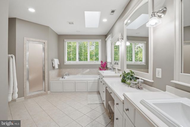 1133 SPRINGVALE RD, Great Falls, VA 22066